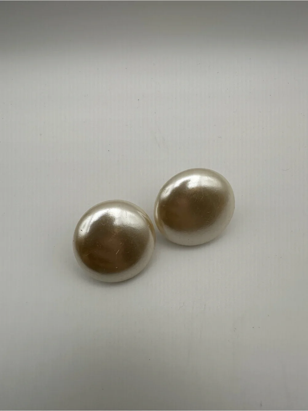 Napier Signed Gold Tone White Simulated Round Pearl Screw Back Earrings